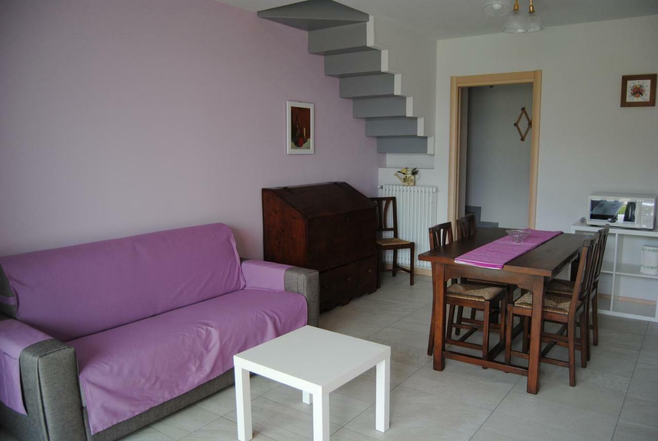 Tre Casette Villa เพลลา ภายนอก รูปภาพ