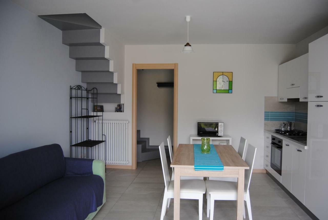 Tre Casette Villa เพลลา ภายนอก รูปภาพ